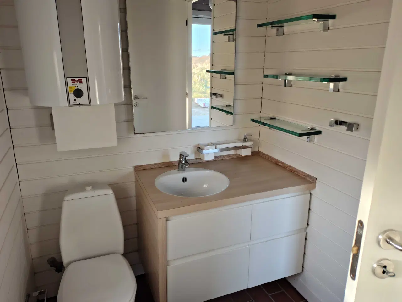 Billede 1 - Badeværelse møbel 