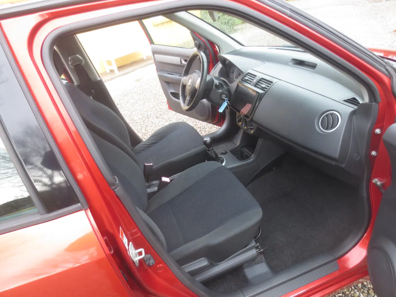 Billede 15 - Pæn Suzuki Swift 1.3 i Synet 2025. 