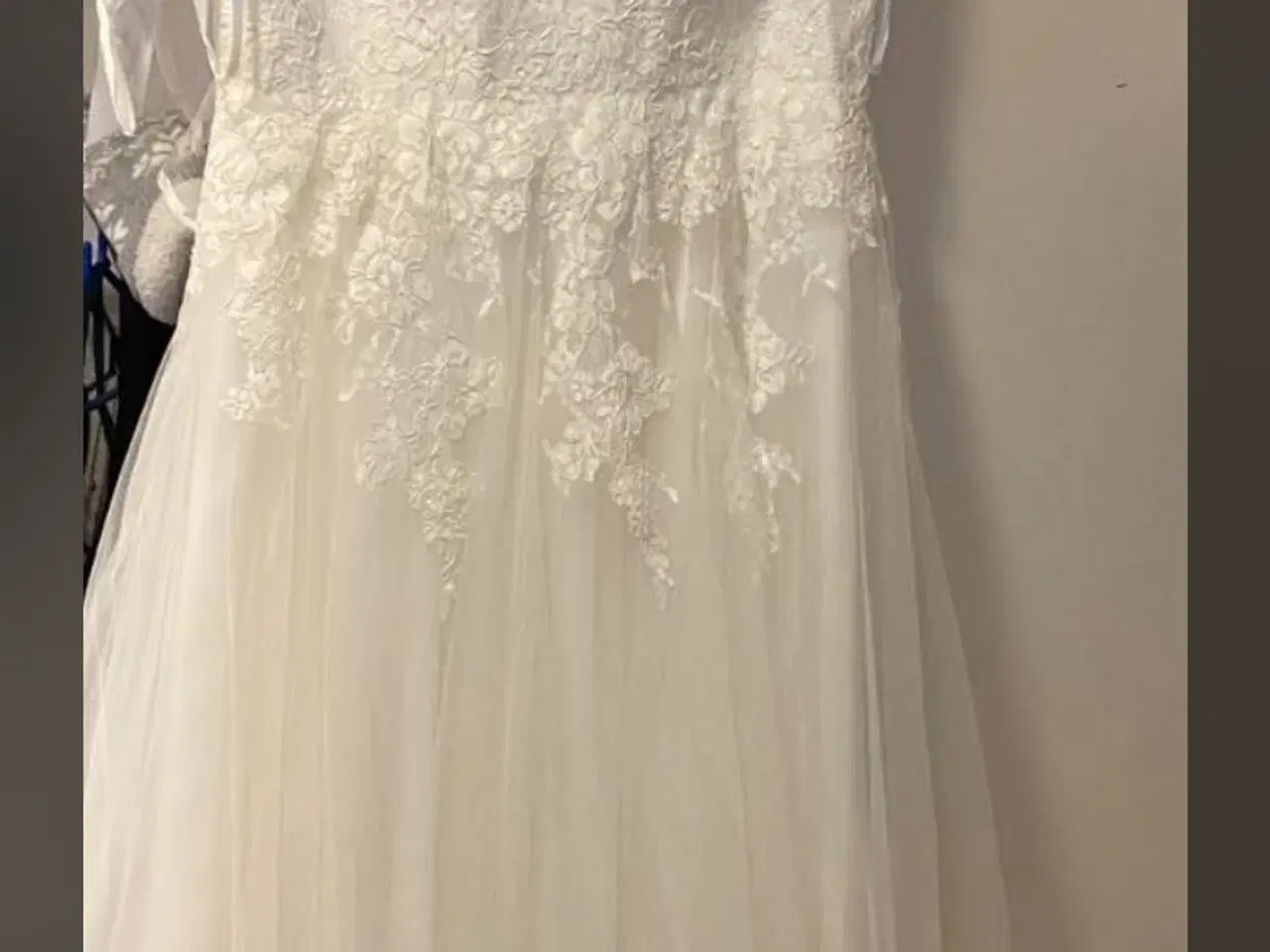 Billede 1 - Brudkjole