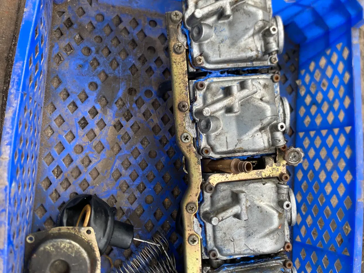 Billede 10 - Yamaha xj 600. To kasser reservedele 