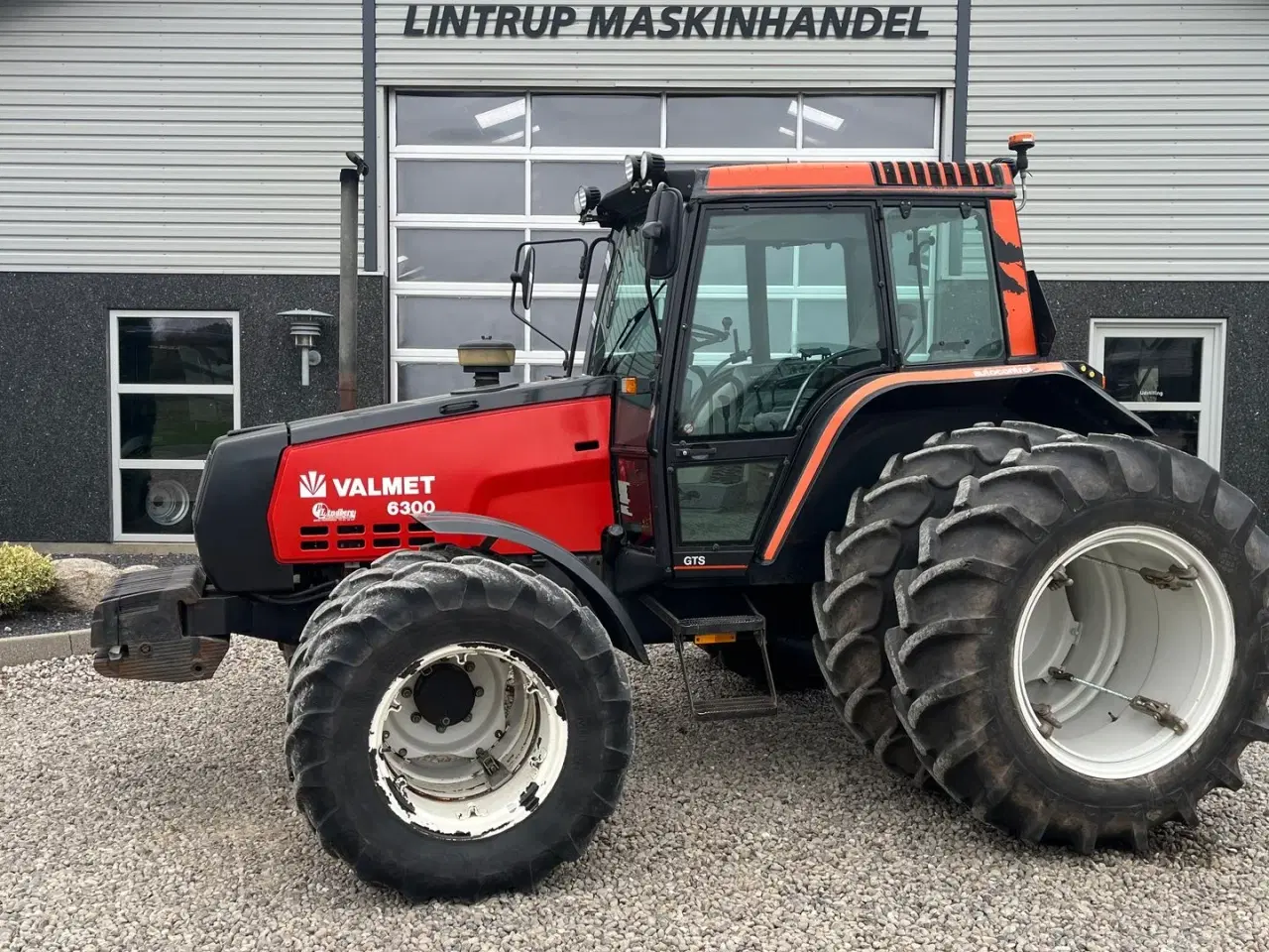 Billede 1 - Valmet 6300 Evt. med tvillinghjul hele vejen rundt