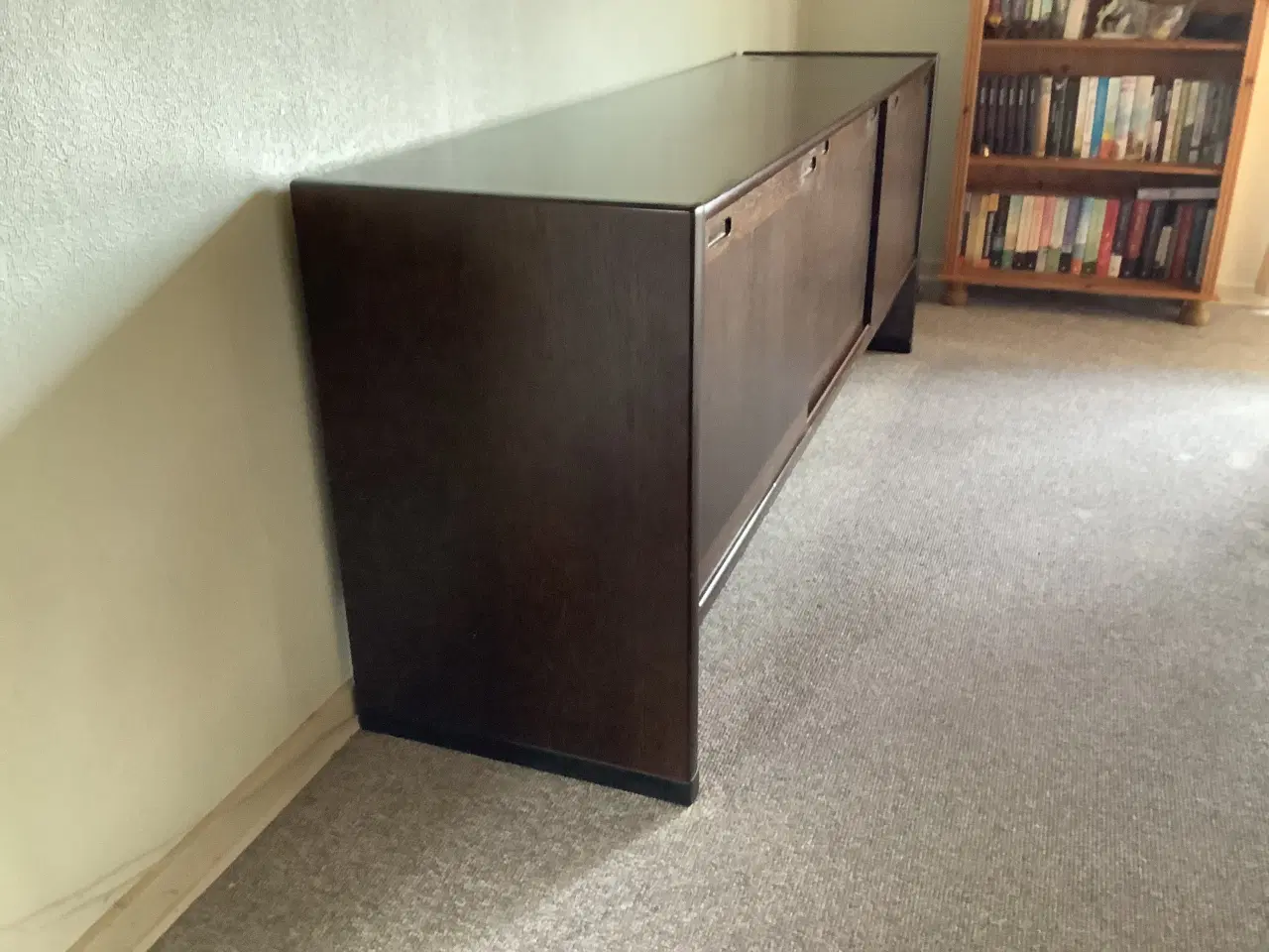 Billede 1 - Skovby skænk årg 1982. 