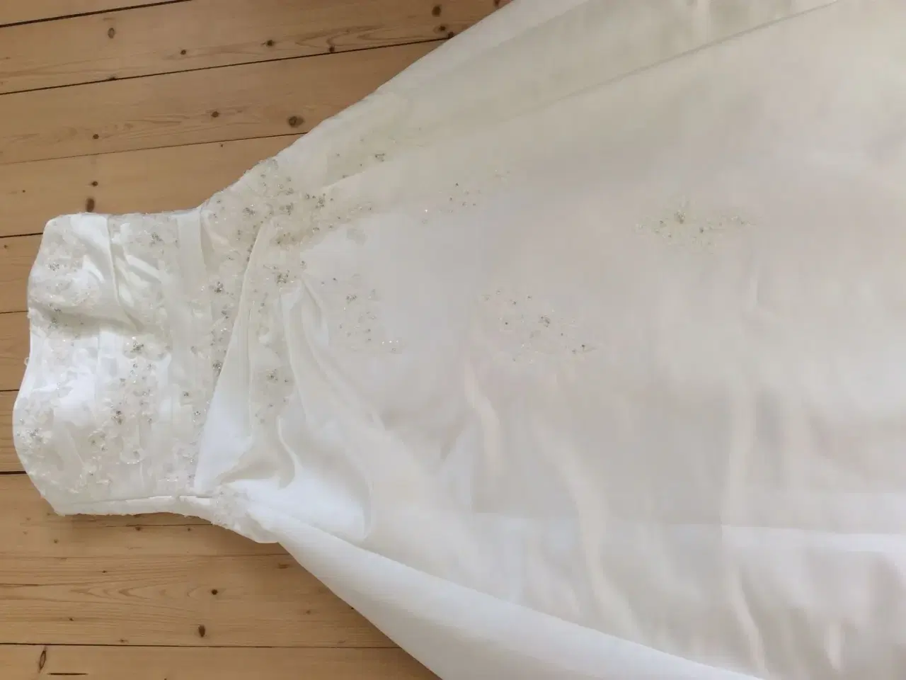 Billede 3 - Stropløs elfenbensfarvede brudekjole