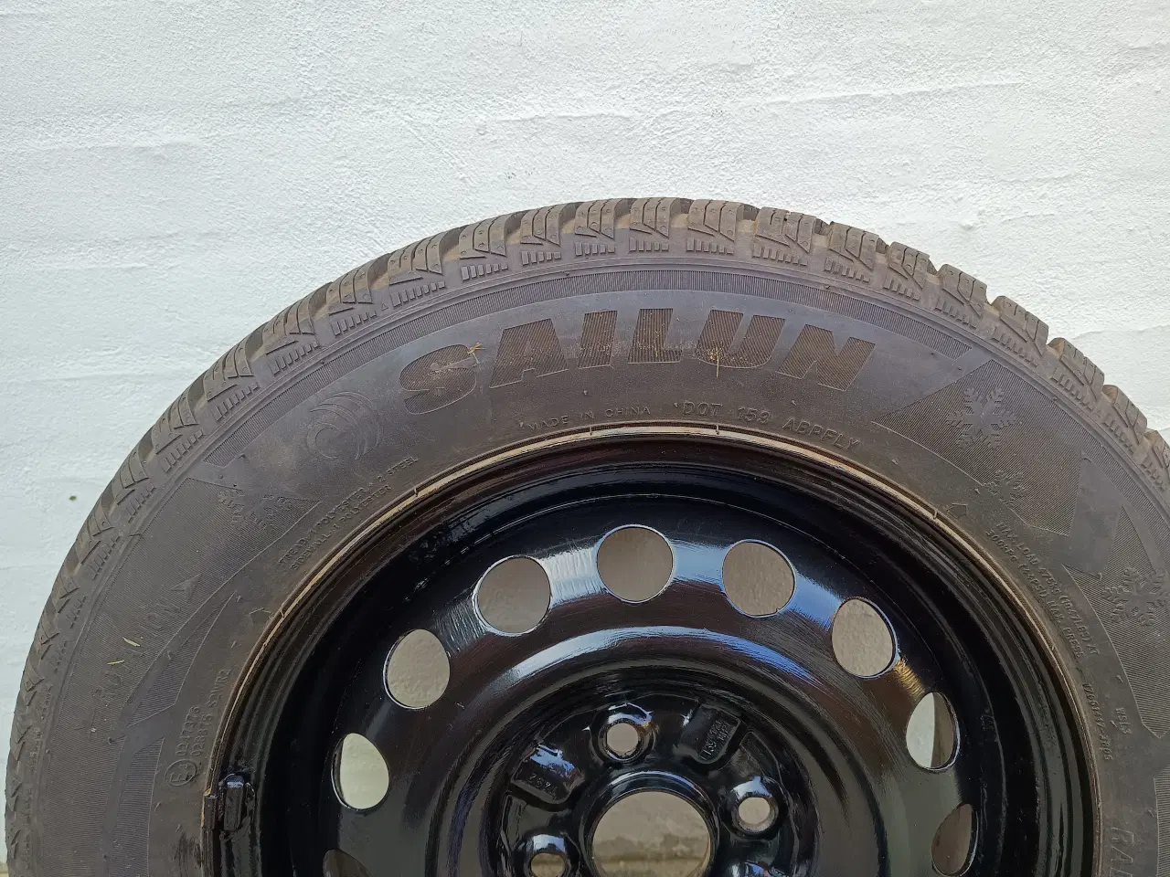 Billede 3 - Vinterdæk på stålfælge, brugt en sæson, 175/65 