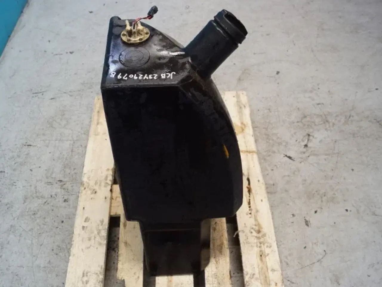 Billede 5 - JCB 8052 Diseltank 234/29079