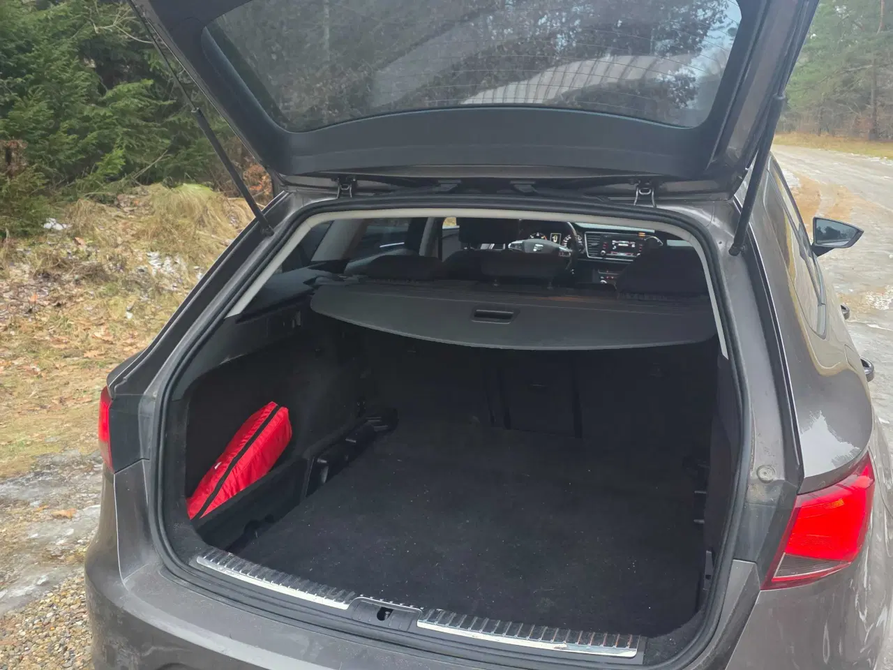 Billede 7 - Rummelig, økonomisk og med aut.gear. 