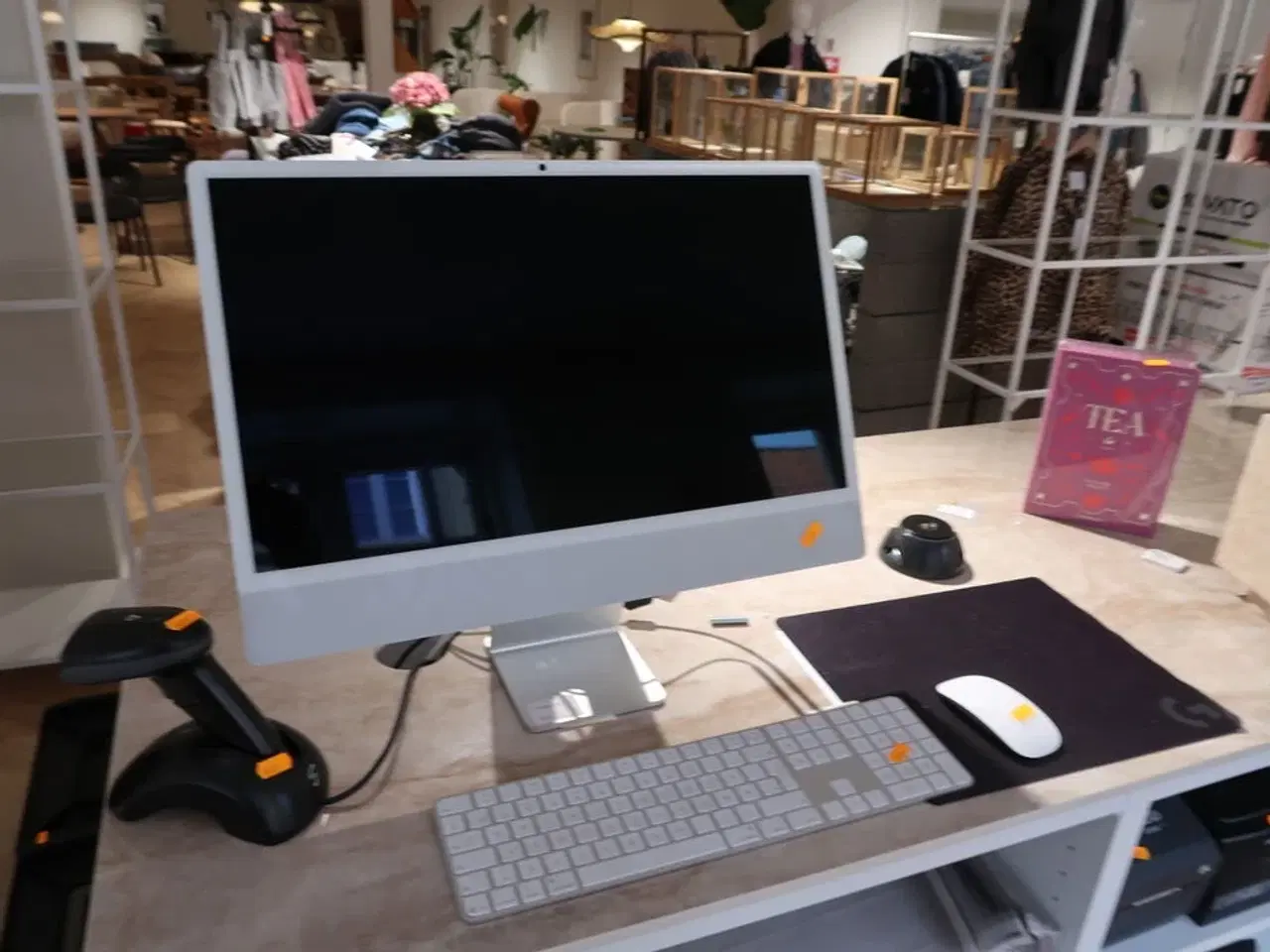 Billede 1 - Allinone computer APPLE iMac A3137 med tastatur og mus APPLE