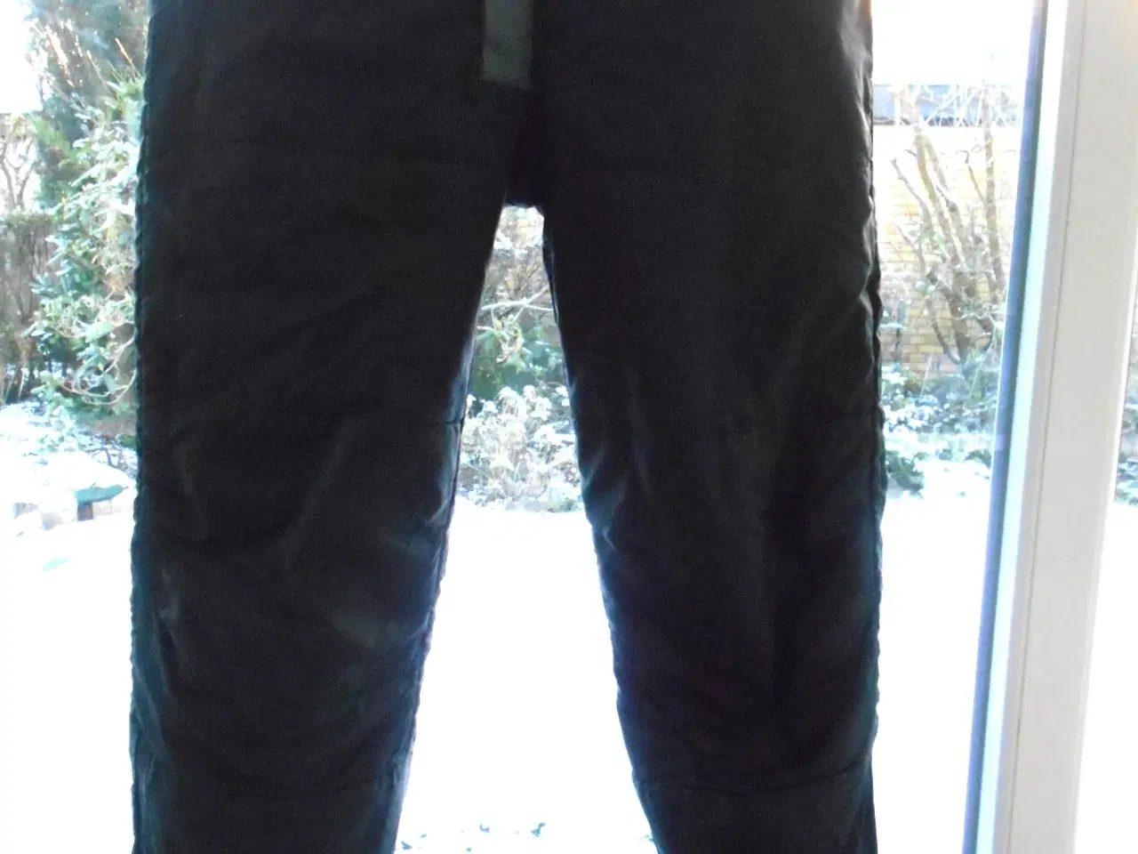 Billede 8 - Skibukser, Kilmanock str. 40