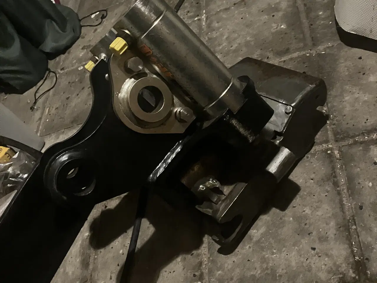 Billede 2 - Tiltman skifte til 1-2.5 ton gravemaskine S 30-150