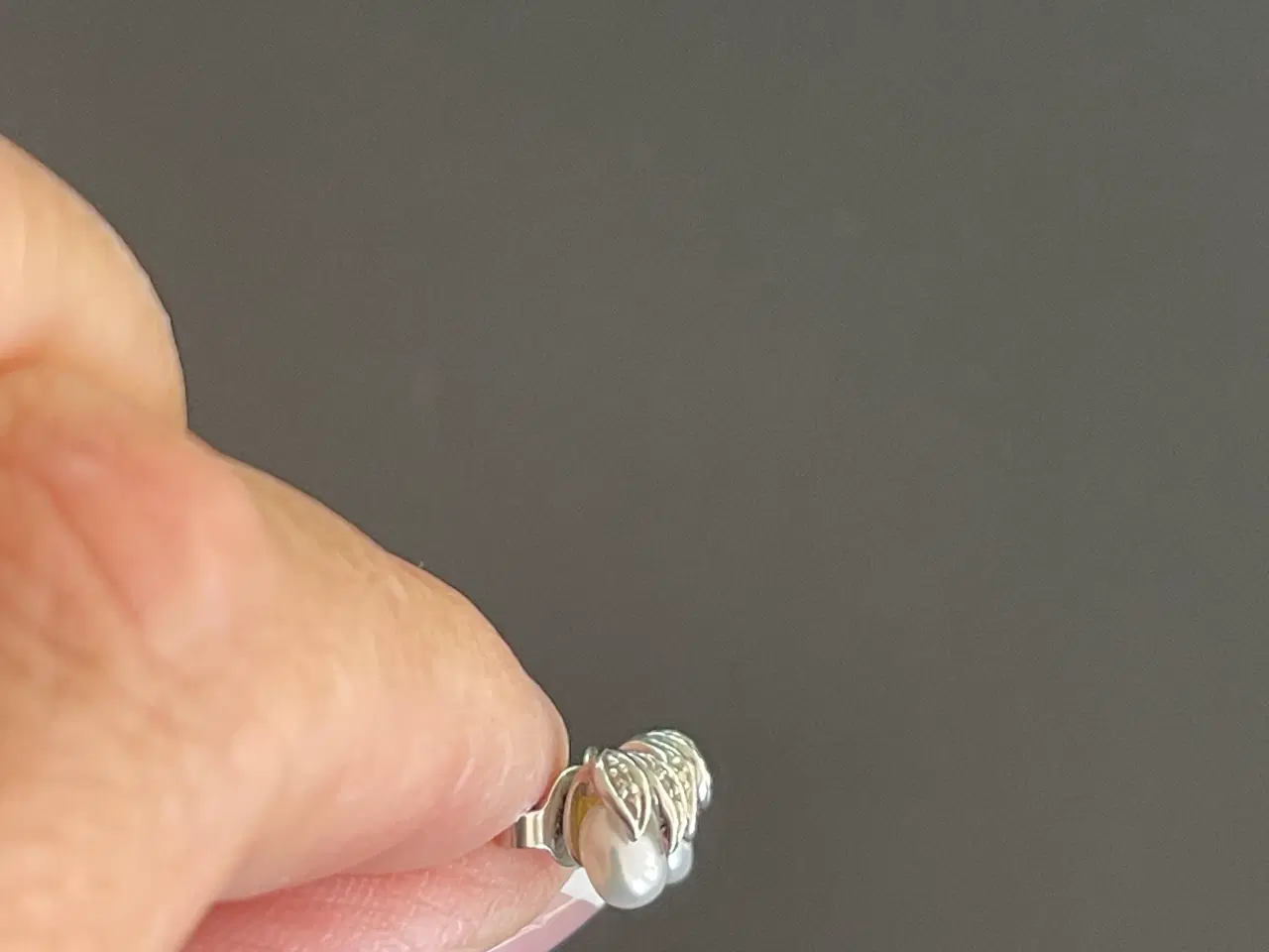 Billede 2 - Ørestikkere i 14 karat hvidguld 