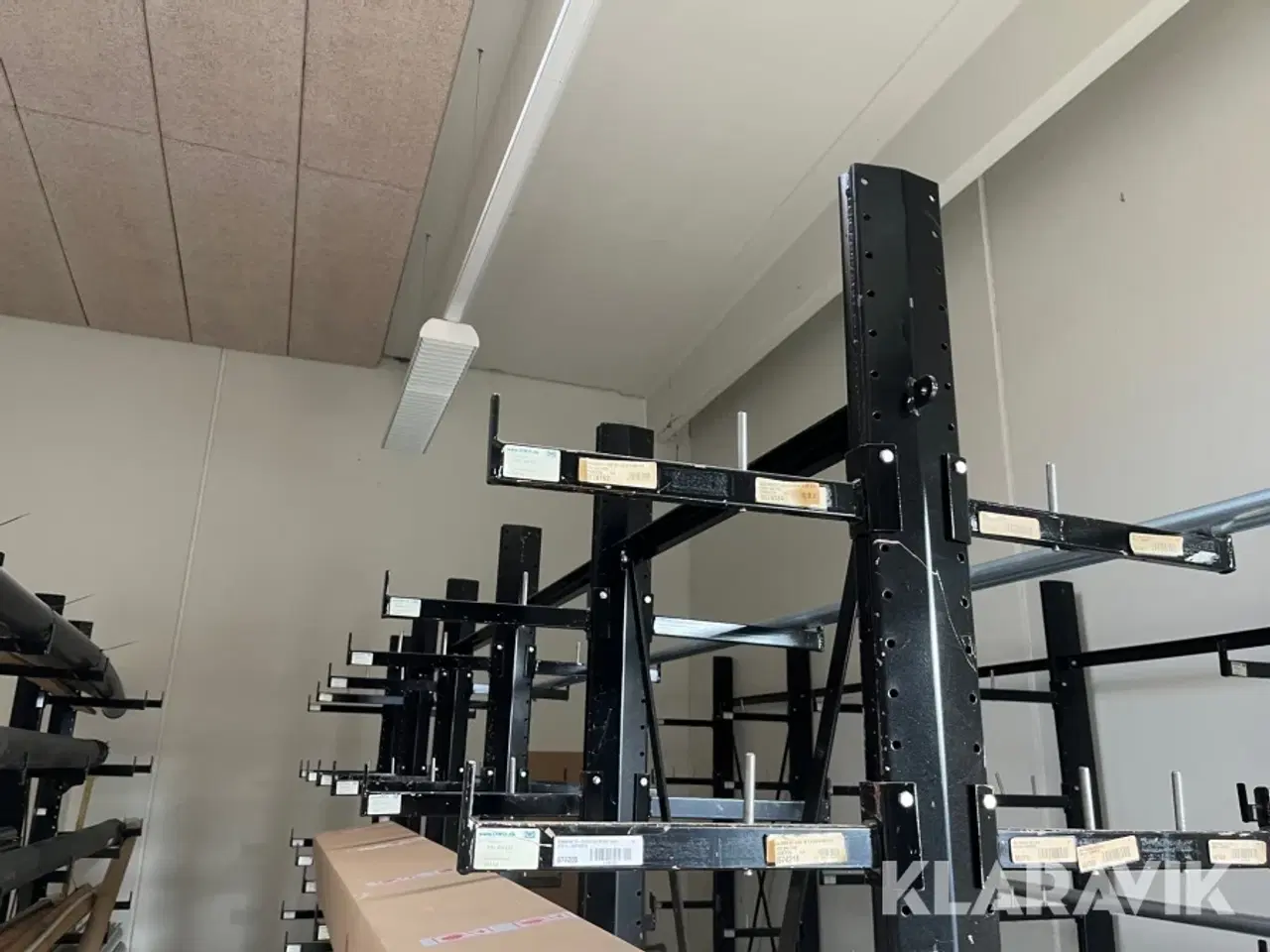 Billede 9 - Grenreol en række