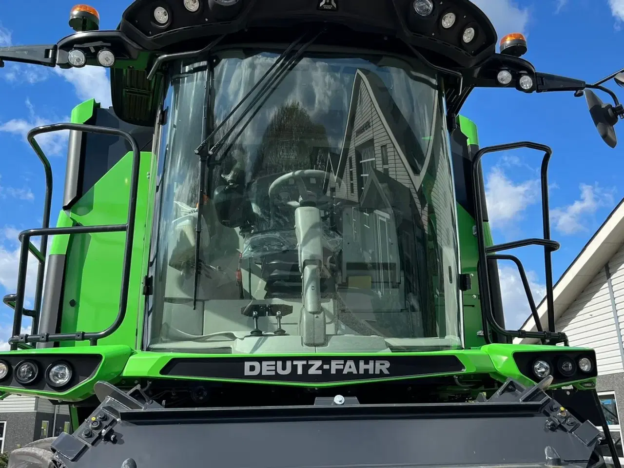 Billede 16 - Deutz-Fahr C7206 With 24feed - 7.2m header. New and unused Combine together with 7.2m header