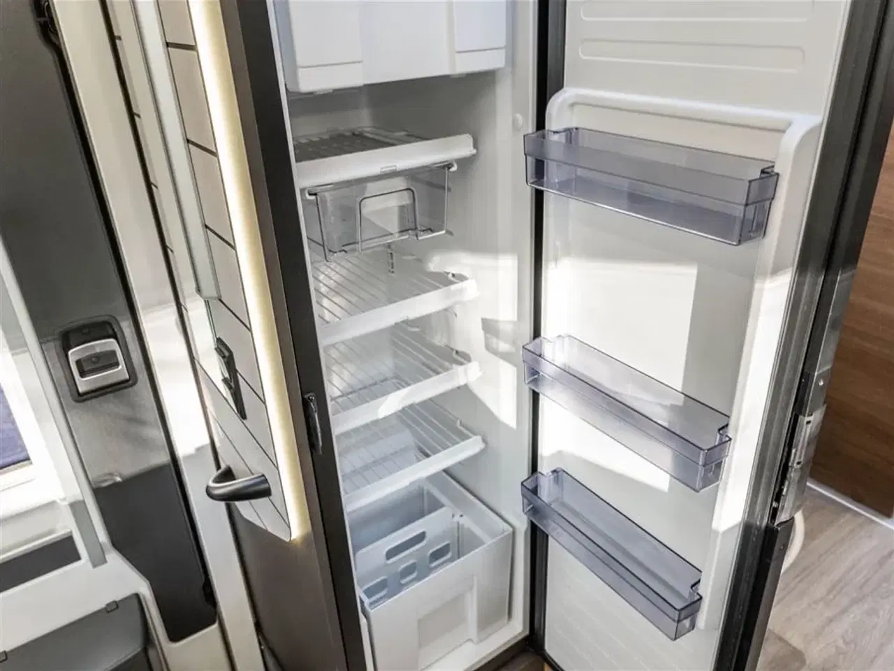 Billede 28 - 2026 - Benimar Mileo 268 Skandinavisk design og komfort året rundt