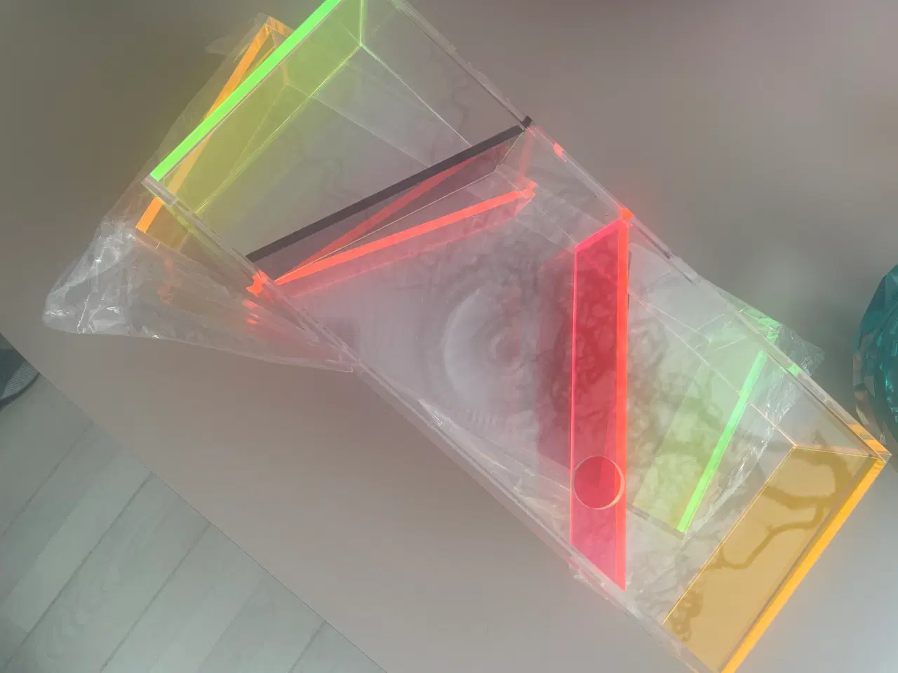 Billede 2 - Neon Living Diamond box / smykkeskrin. 