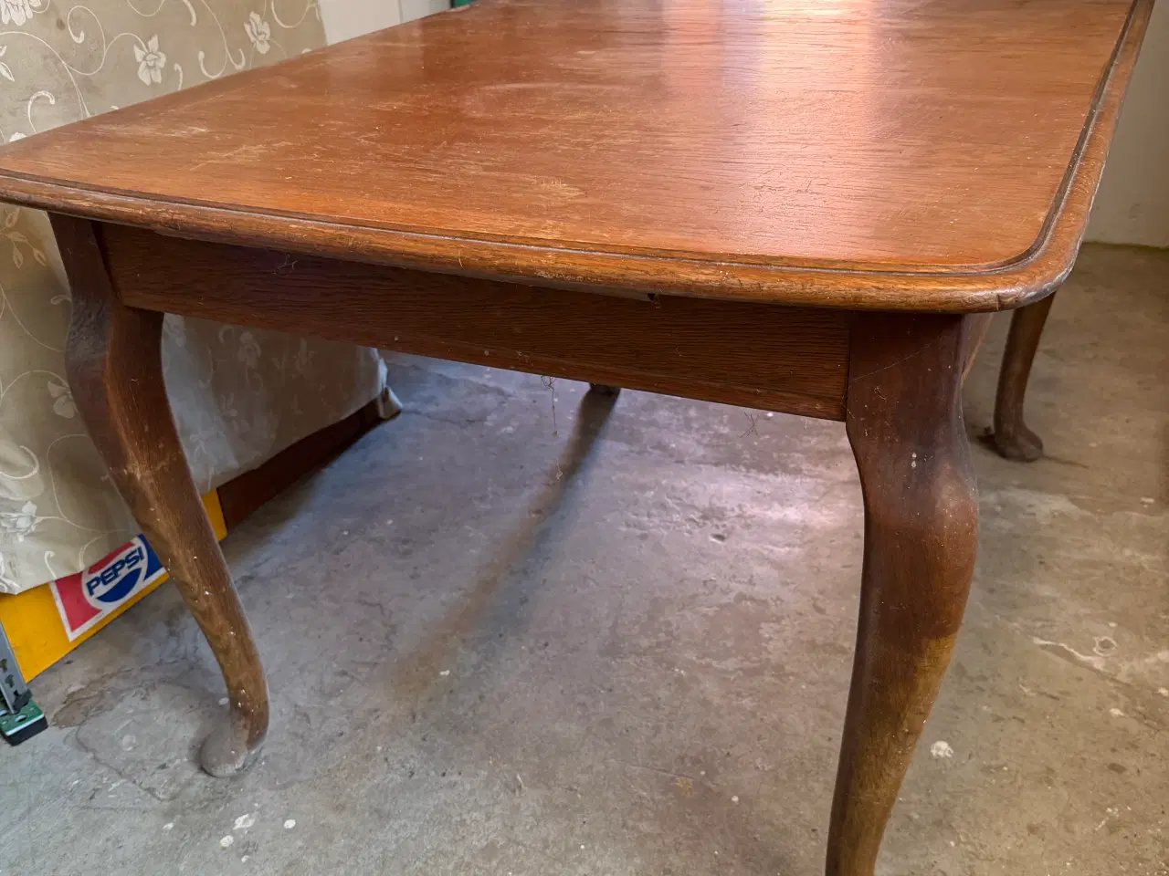 Billede 1 - Spisebord i egetræ