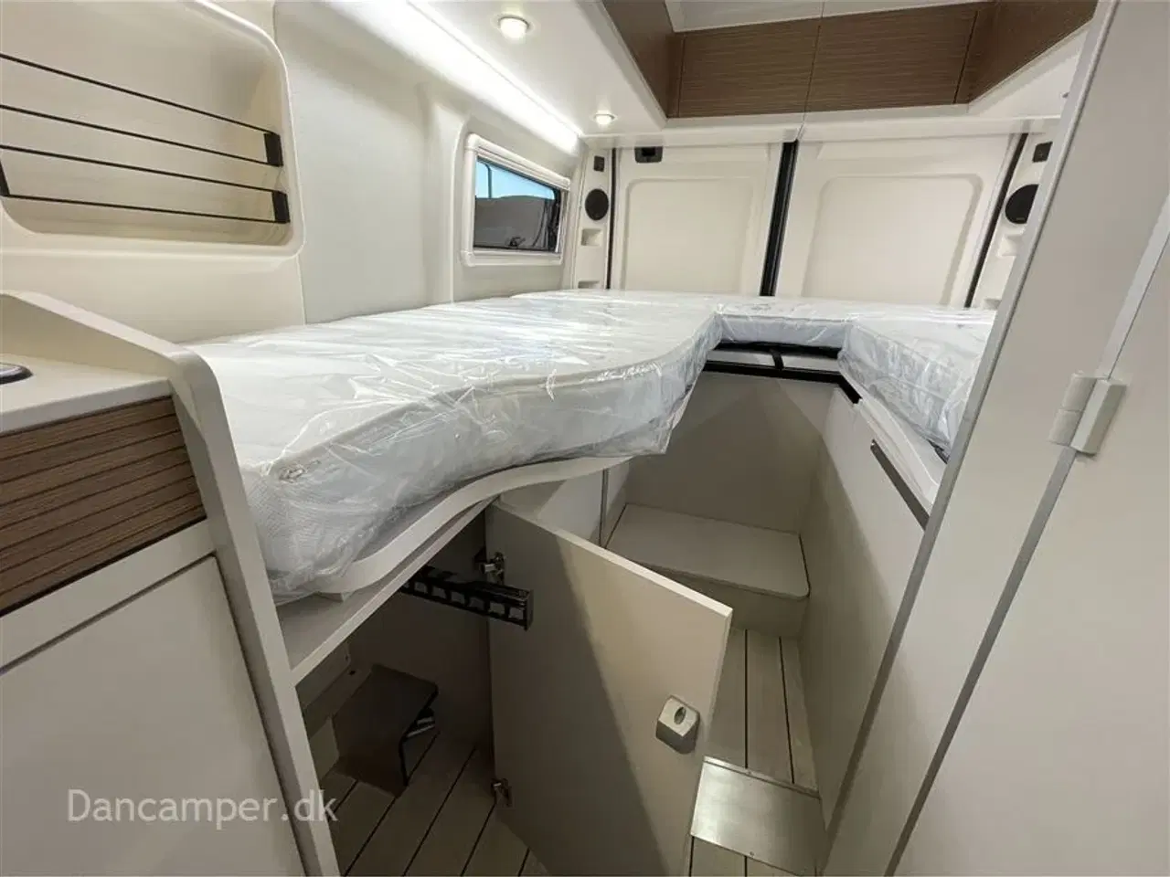 Billede 19 - 2025 - Westfalia Columbus 600 E   MESSEPRIS kr. 999.900,- SPAR kr. 90.000,- Ny 2025 kort model. 140 HK, 8-trins automatgear, adaptiv fartpilot, langsgående soveplads 198/177 * 197