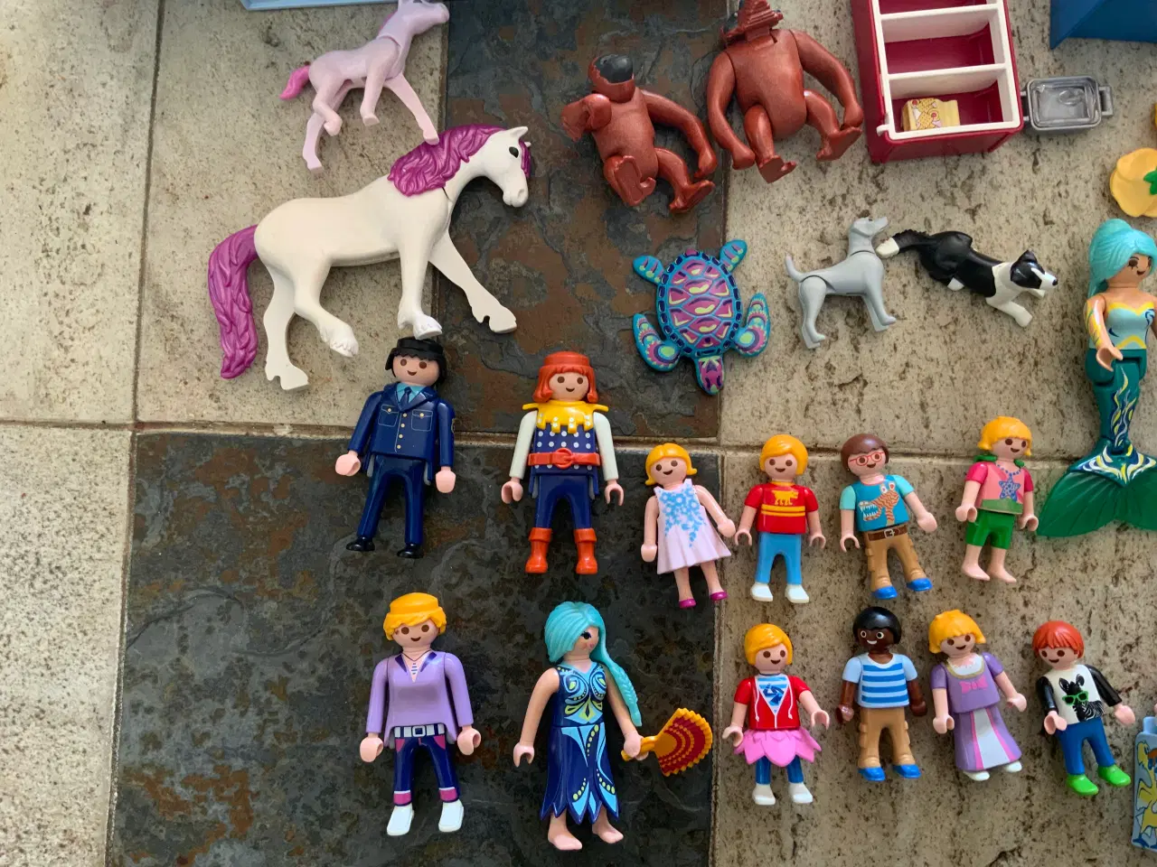 Billede 4 - PLAYMOBIL med mange figurer