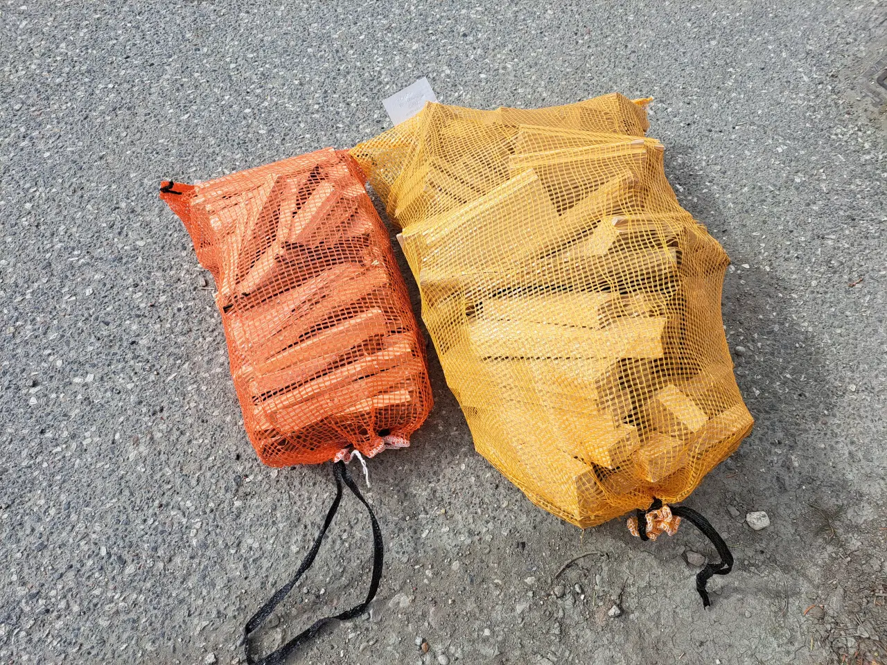 Billede 2 - Brænde i sække