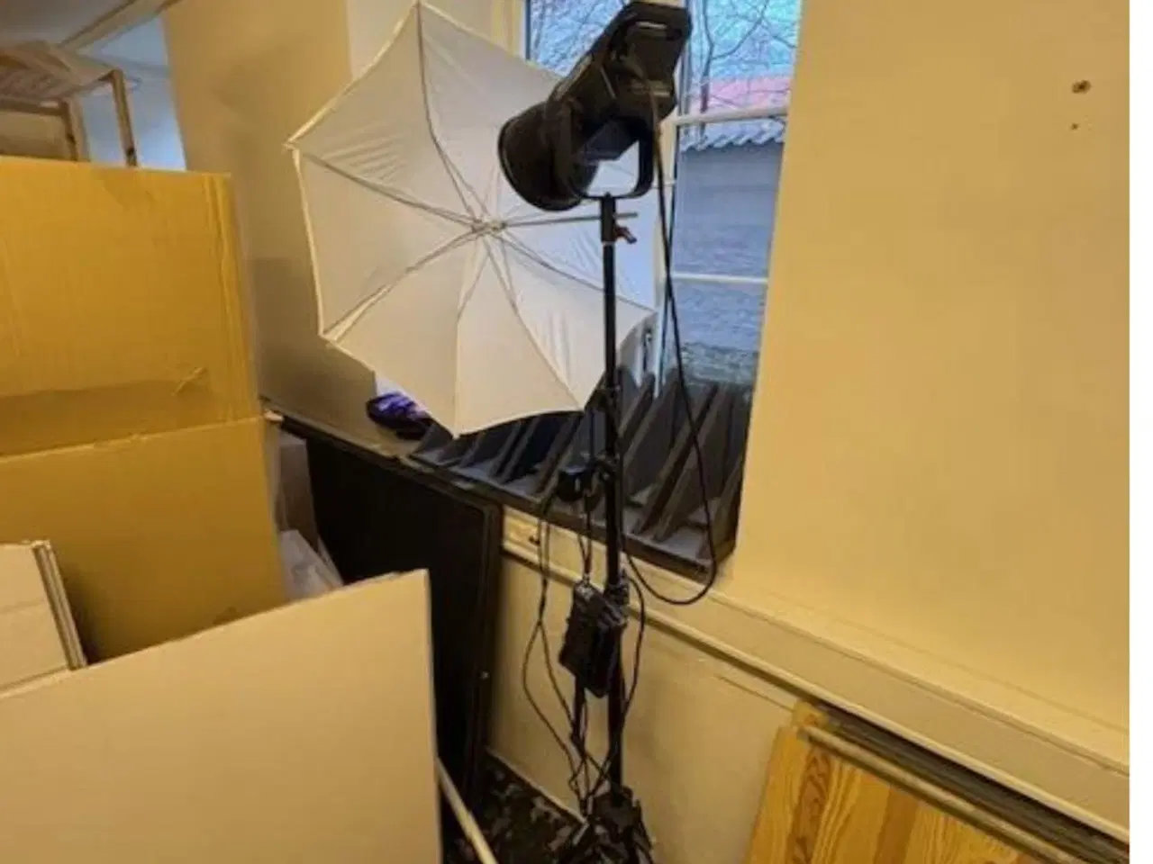 Billede 1 - Aputure Light Storm LS C120D II LED-videostudielam