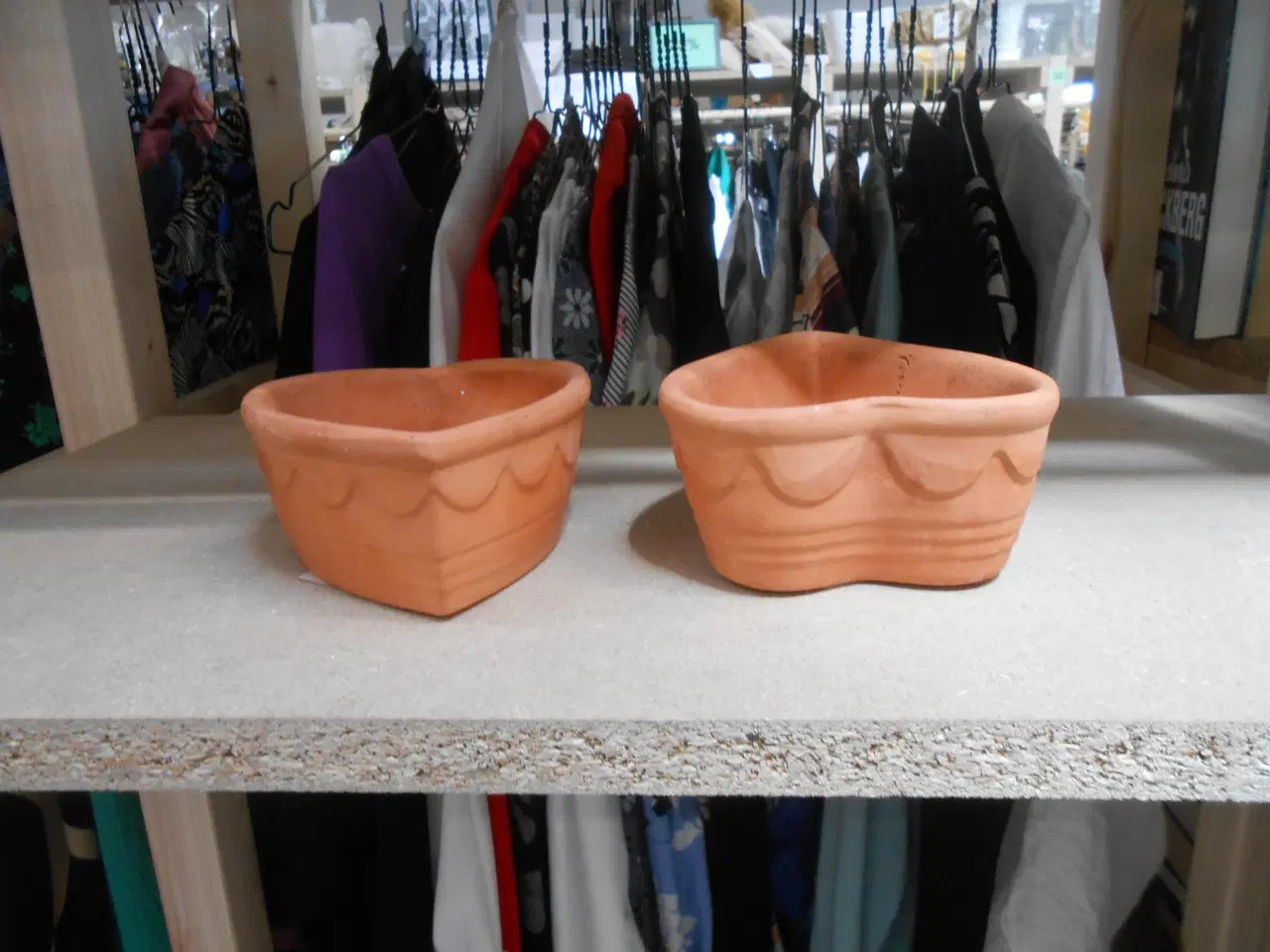 Billede 2 - Snart Plantetid forskellige størrelse potter.
