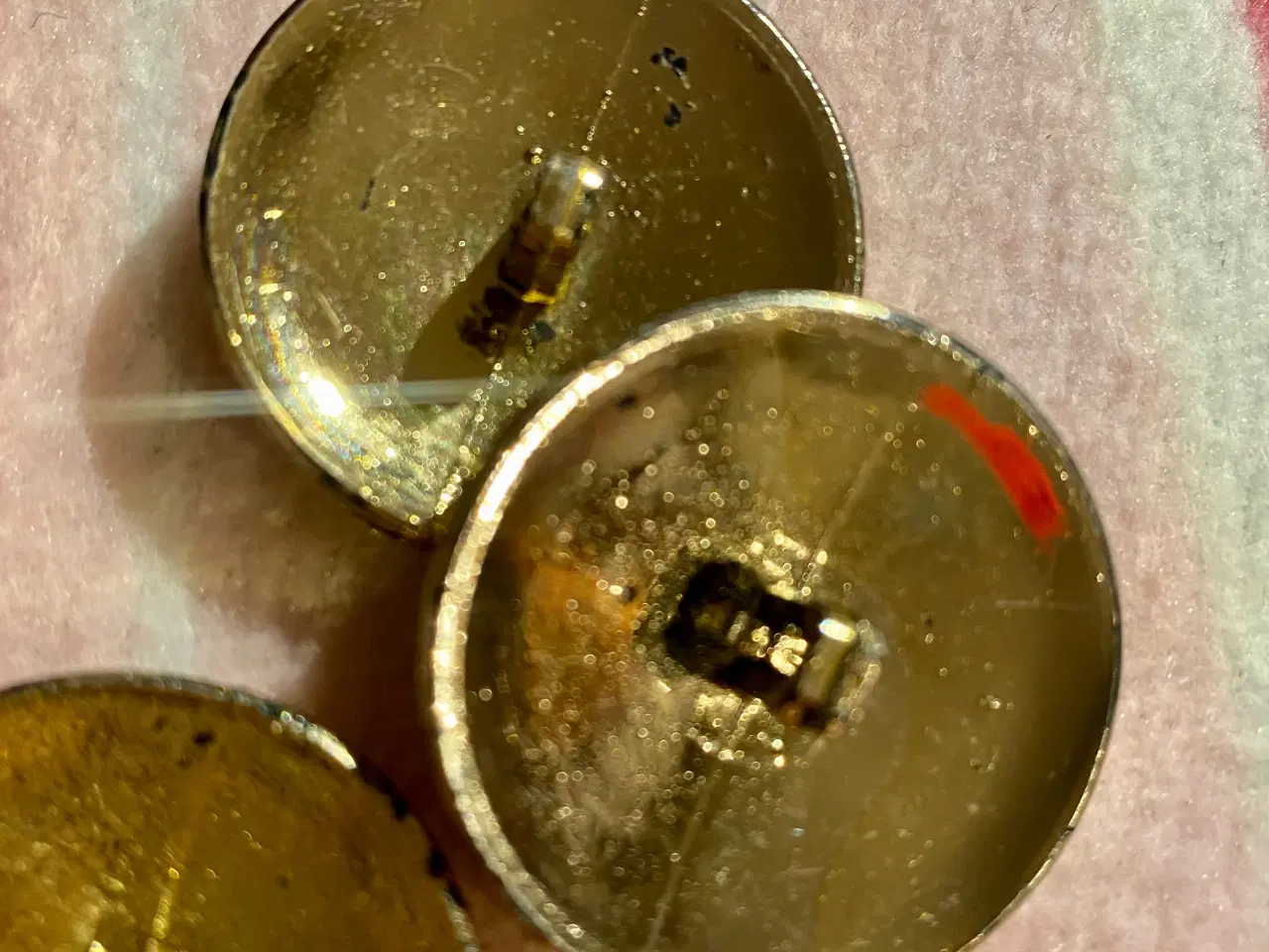 Billede 5 - Guld farvet knapper til salg