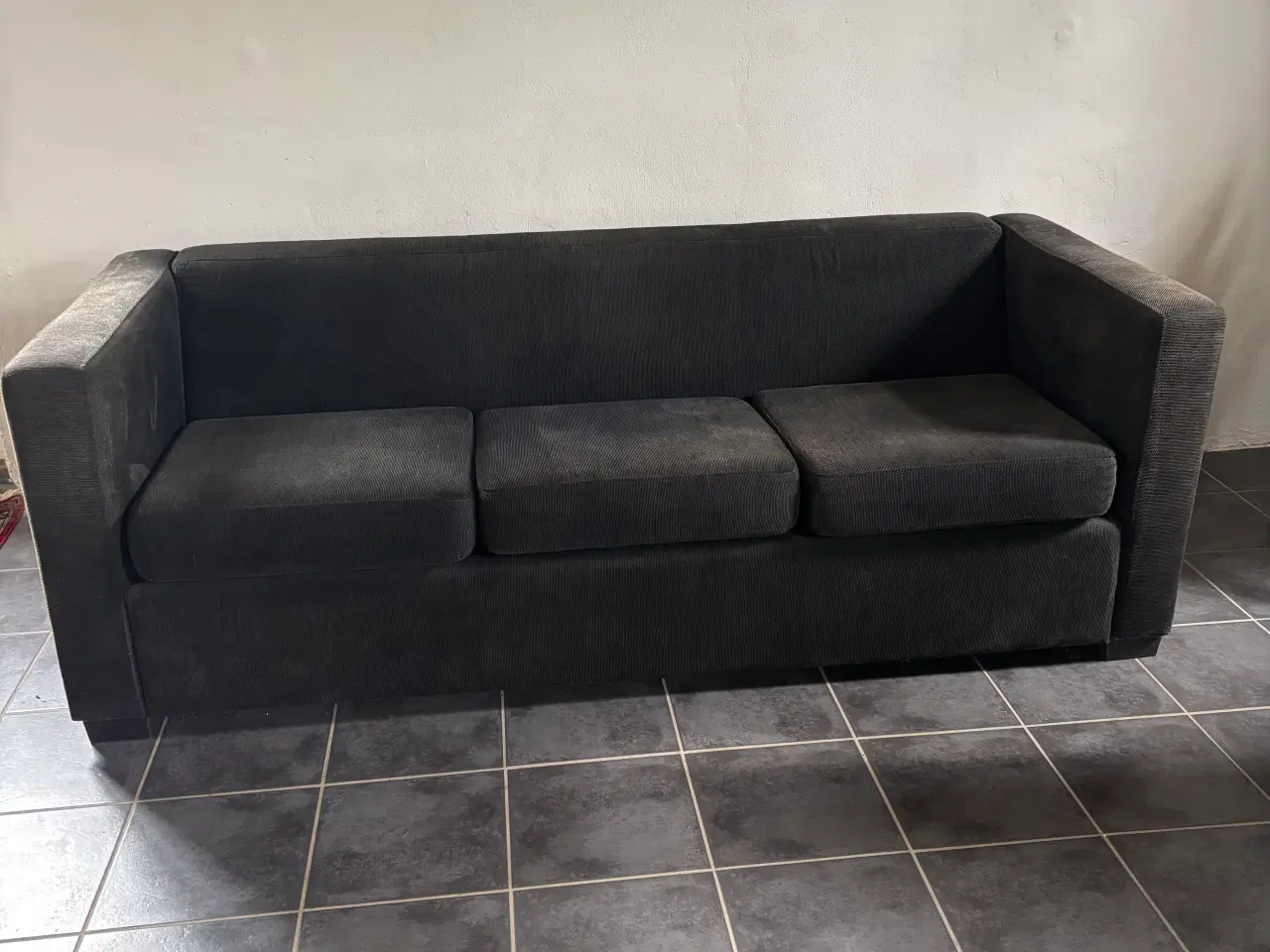 Billede 1 - Sort sofa i fløjl