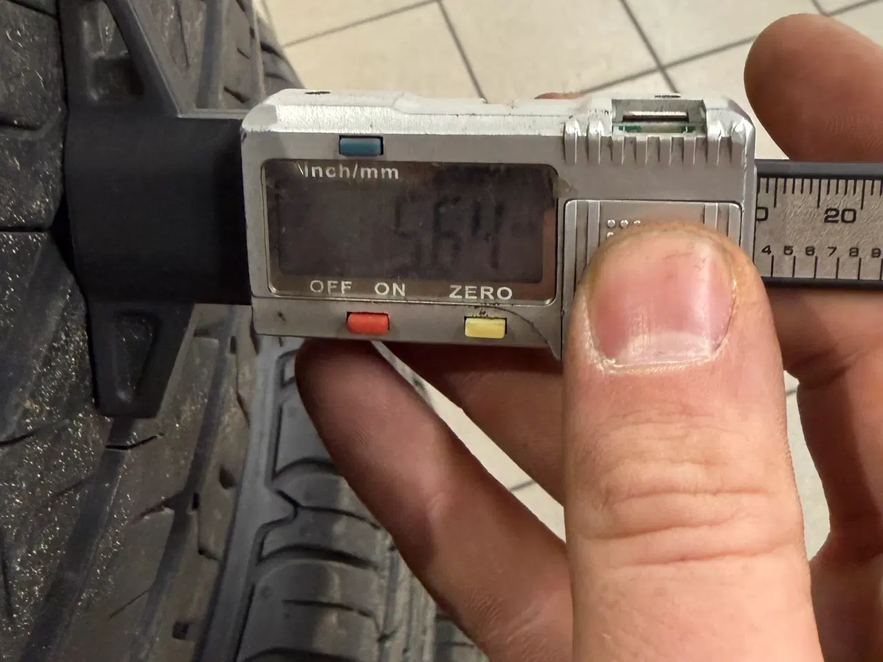 Billede 5 - Goodyear 245/45-19 sommer 