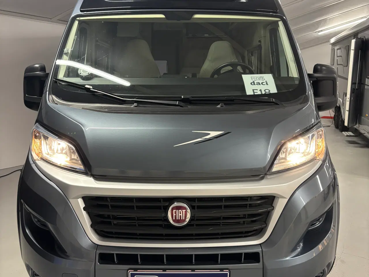 Billede 2 - Autocamper til salg - McLouis Menfys Prestige 4