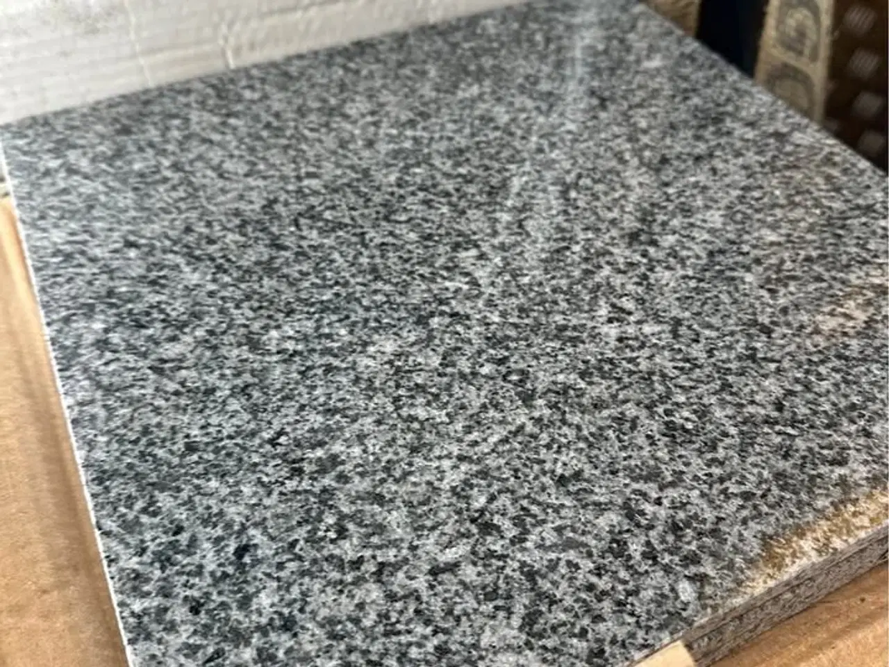 Billede 4 - Polerede granitfliser, top kvalitet, 54 stk.