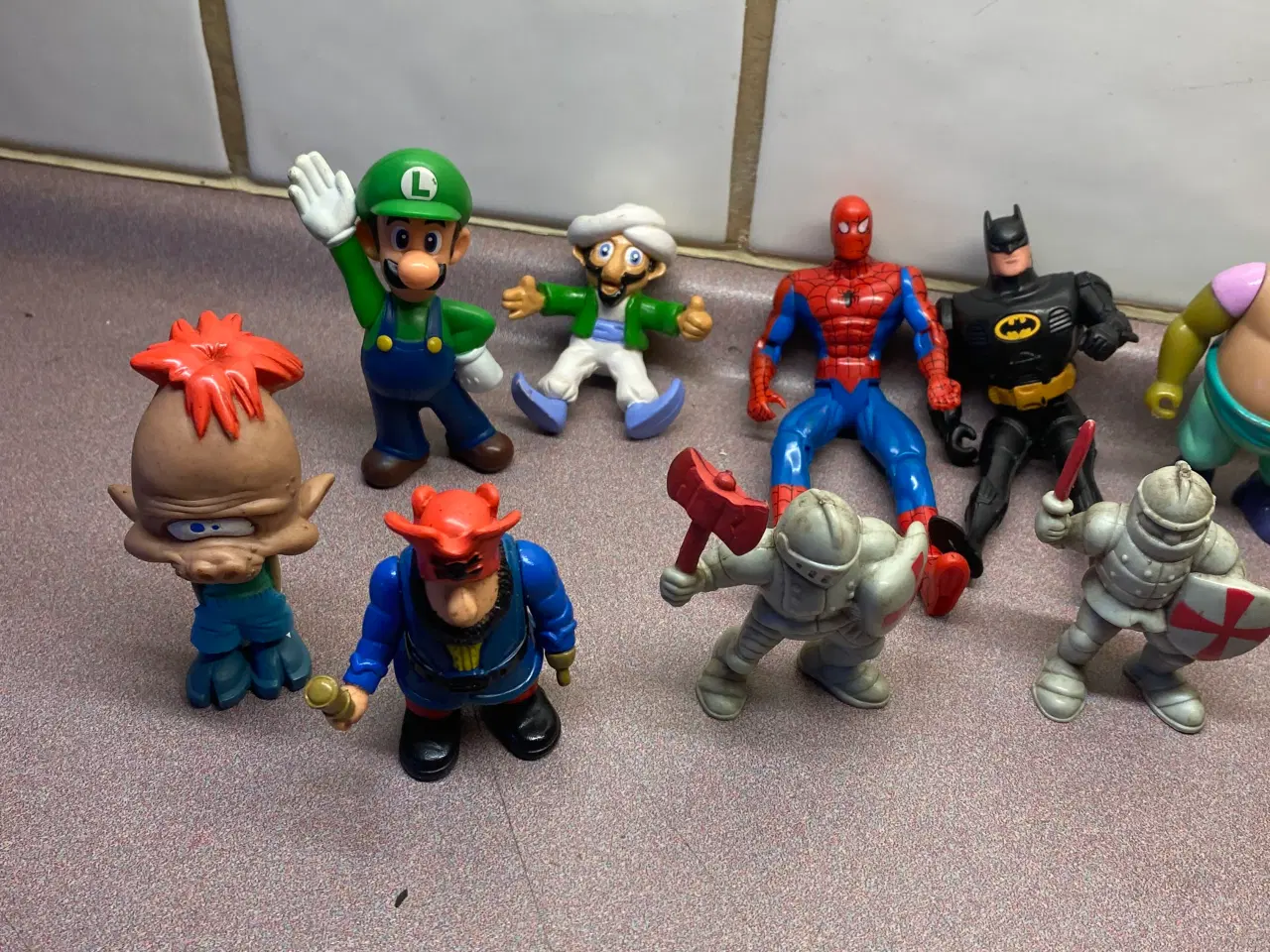 Billede 2 - Diverse figurer fra 2008/09. Sælges. 