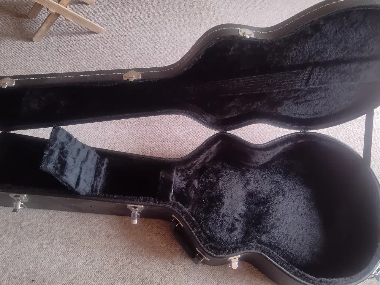 Billede 2 - Ibanez guitar med kuffert. 