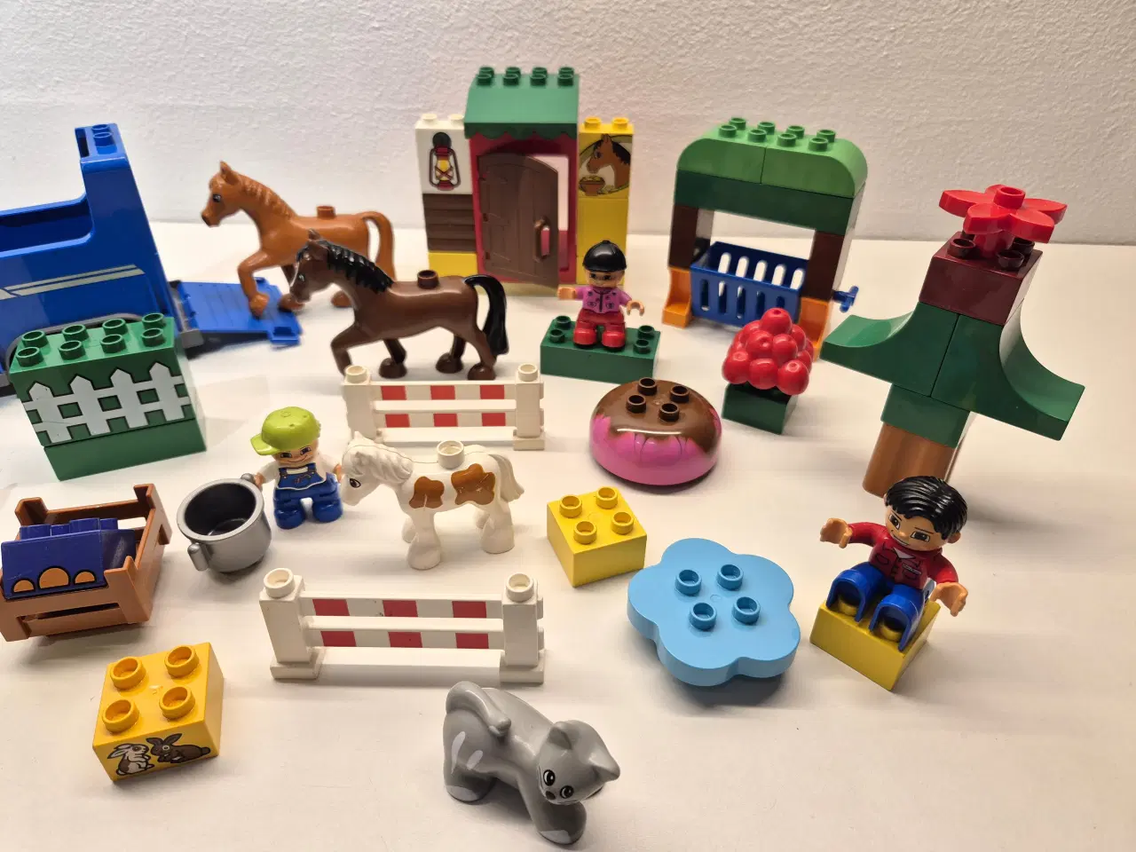 Billede 3 - Duplo Rideskole, Vogn med Hestetrailer, Heste, Dyr