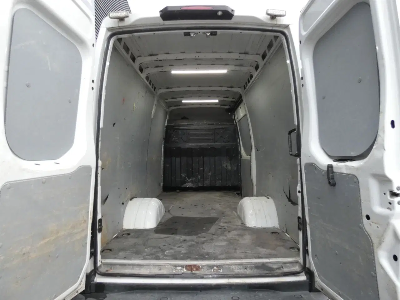 Billede 7 - Iveco Daily 35C18 12m3 3,0 D Hi-Matic 180HK Van 8g Aut.