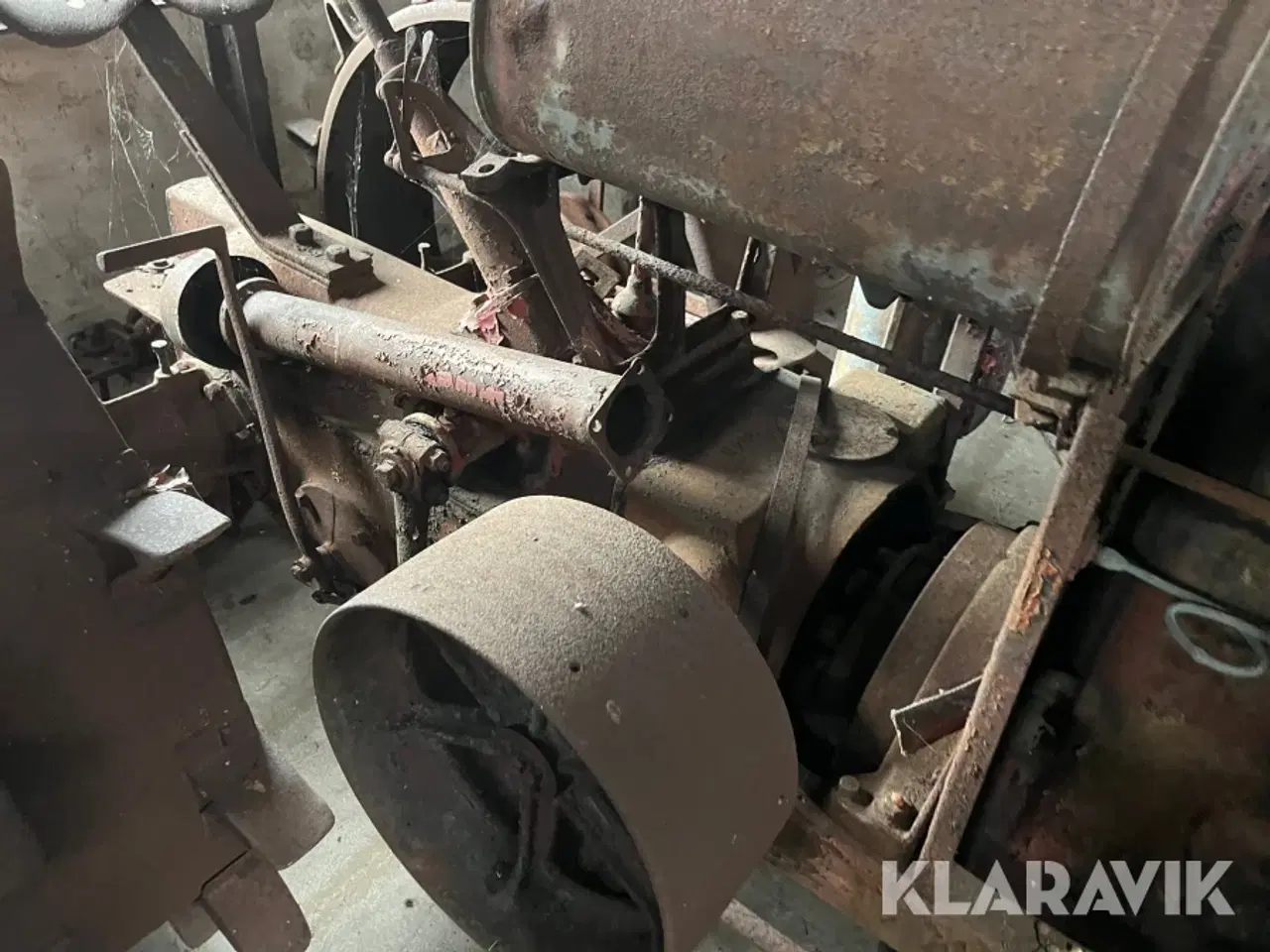 Billede 9 - Veterantraktor Farmall