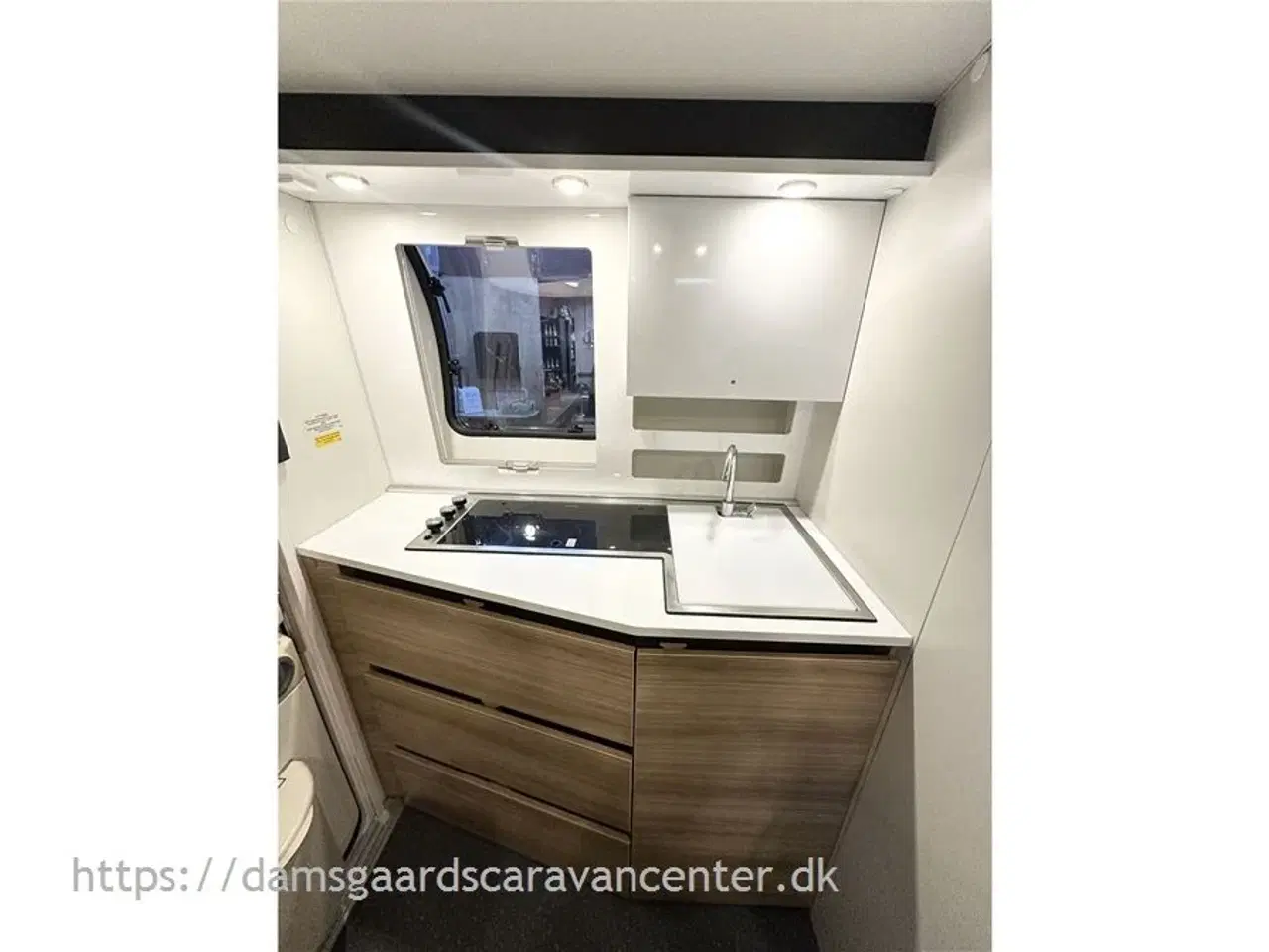 Billede 12 - 2019 - Adria Action 361 LH Enkeltsenge - Mover - Gulvvarme - Fortelt