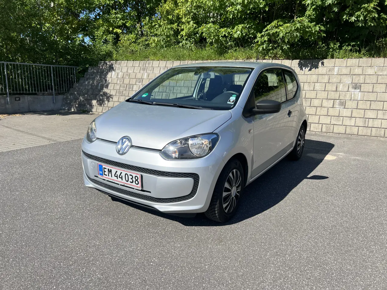 Billede 1 - VW Up! Næsten nysynet 