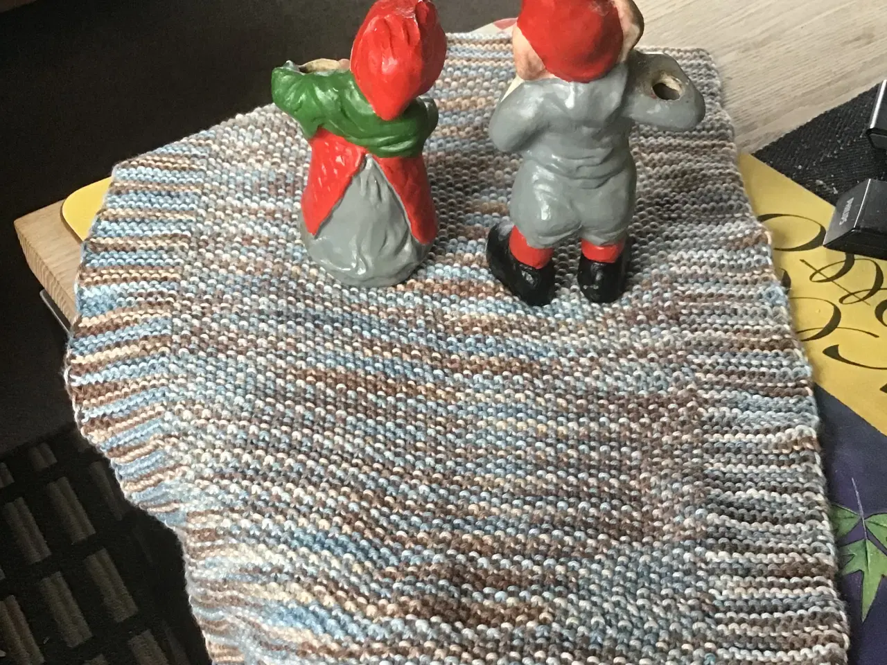 Billede 5 - Ældre nissepar til kertelys.