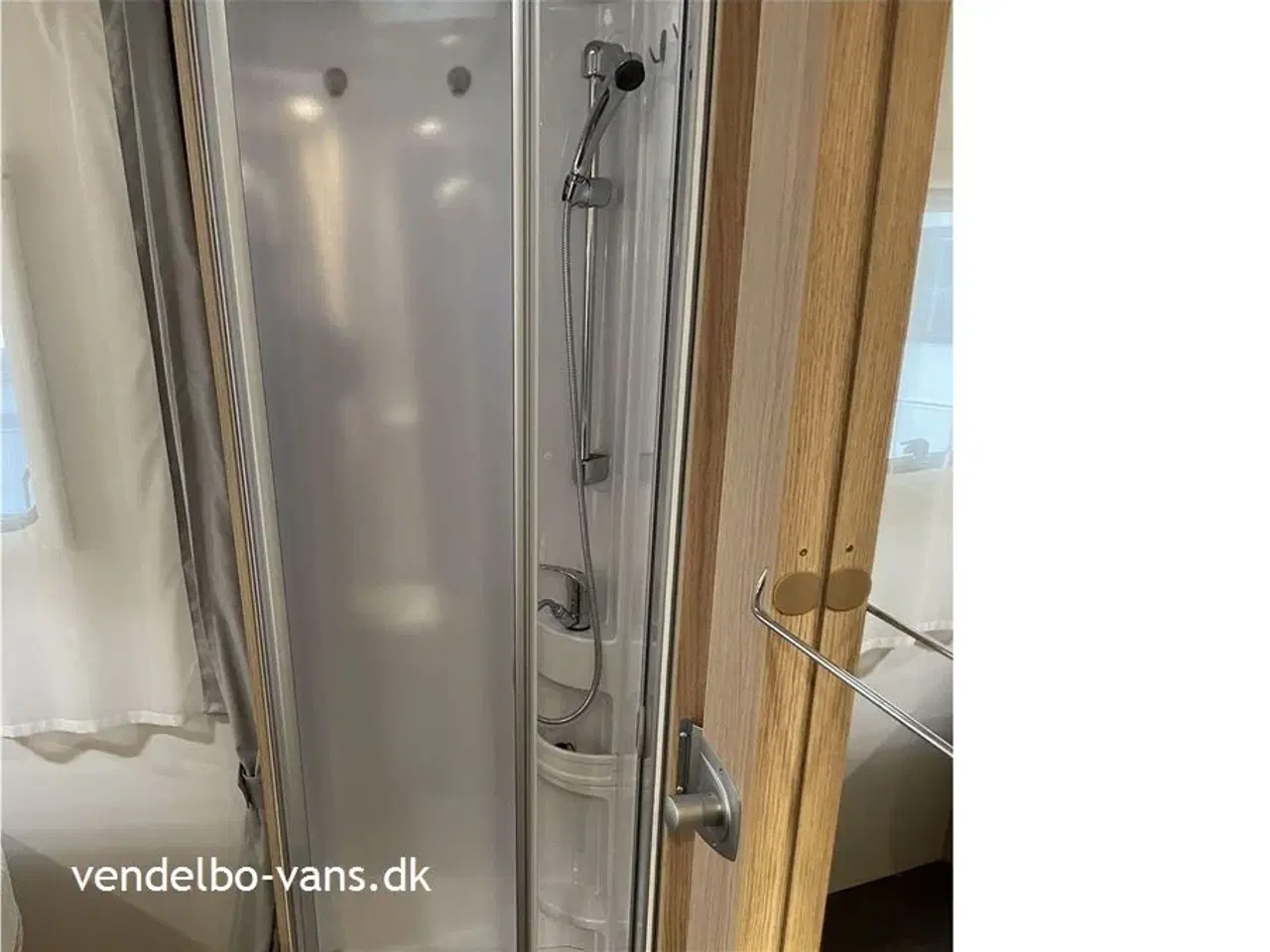 Billede 20 - 0 - SunLight I 69 L Aut.   Bemærk det lave km tal - 160 HK - 9 trins automatgear