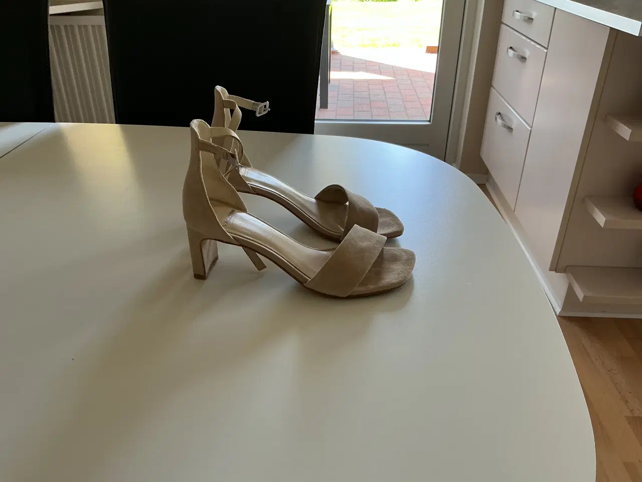 Billede 1 - Sandaler