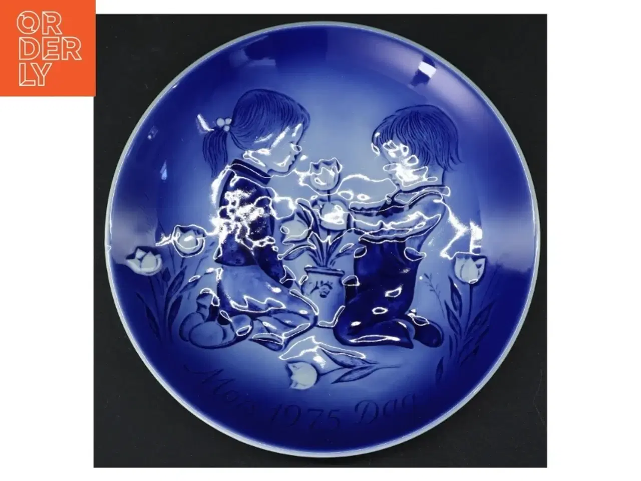 Billede 1 - Blå og hvid porcelænsplatte, mors dag 1975