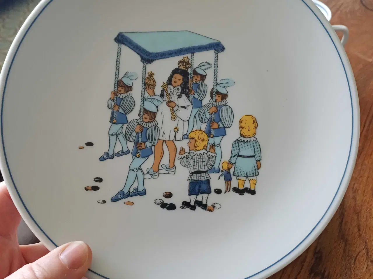 Billede 4 - Kop/tallerkener/kejserens nye klæder