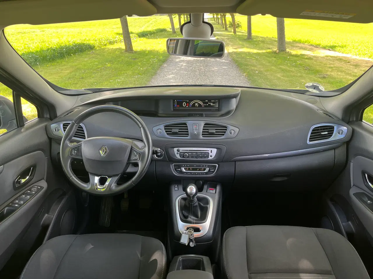 Billede 9 - Super flot nysynet Renault Scenic 1.5 dci fra 2015