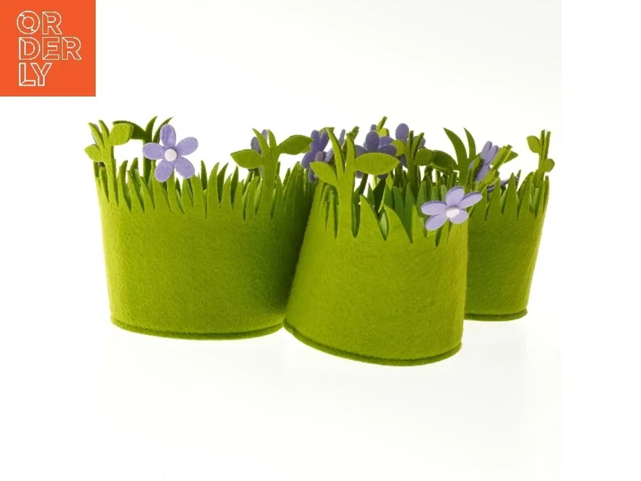 Billede 1 - Filt kurve med blomsterdesign fra Flying Tiger (str. 13x17 cm)