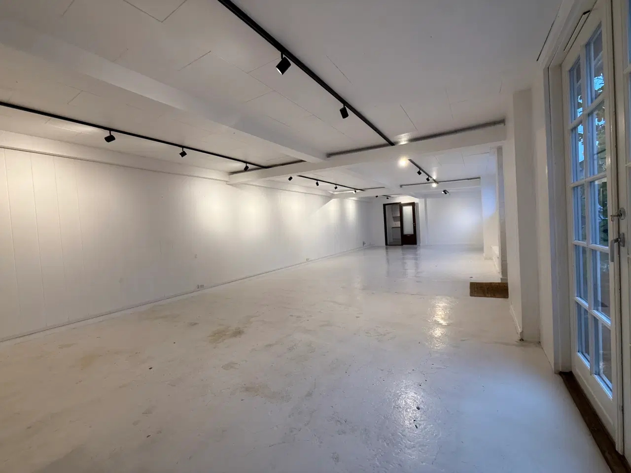 Billede 4 - Centralt i Lyngby