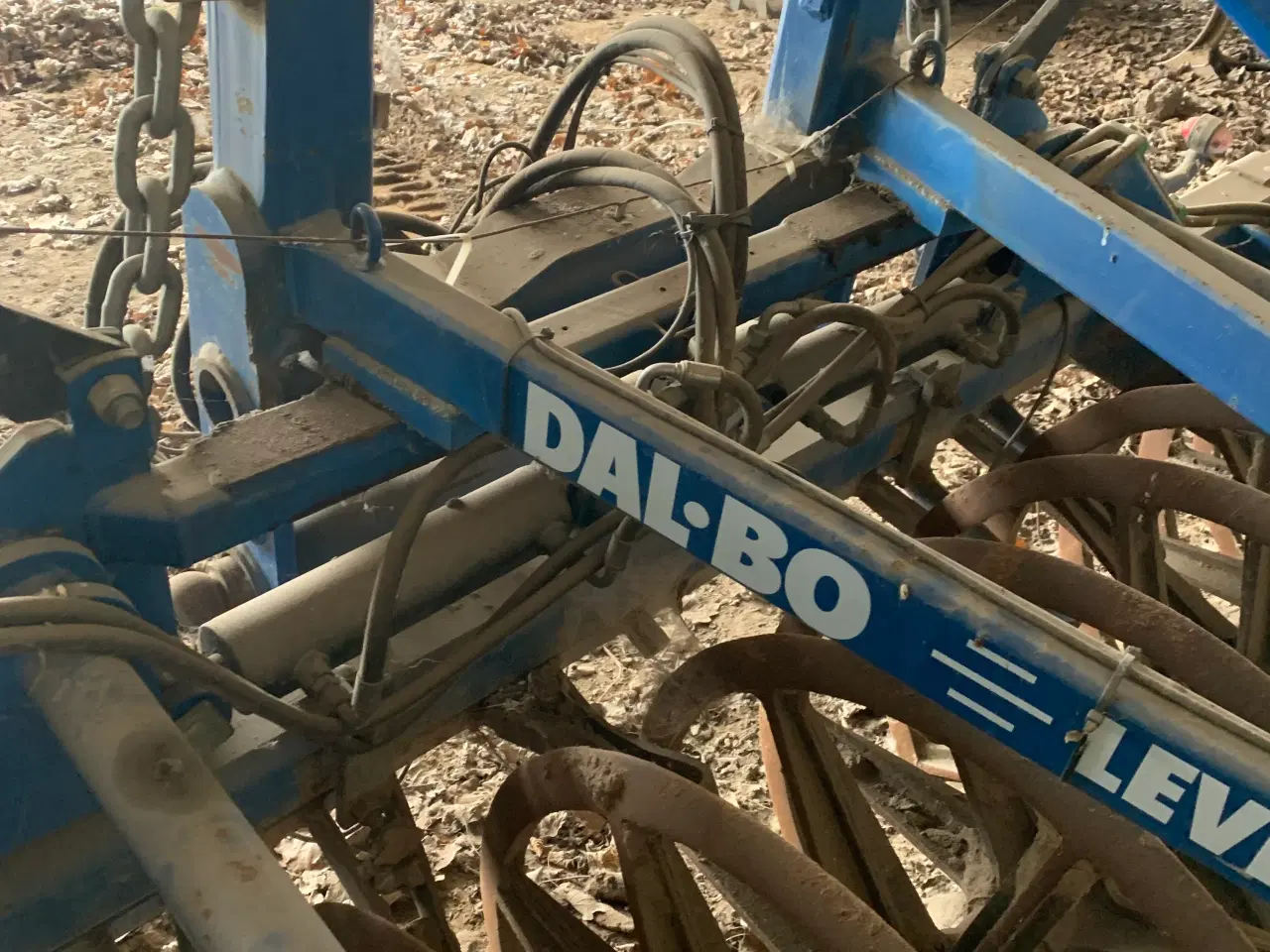 Billede 3 - Jordpakker 4 m Dalbo med hydraulisk op klap 