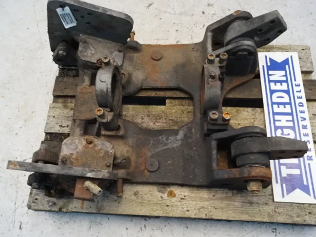 Billede 17 - Valtra T213 Forbro / Affjedring 