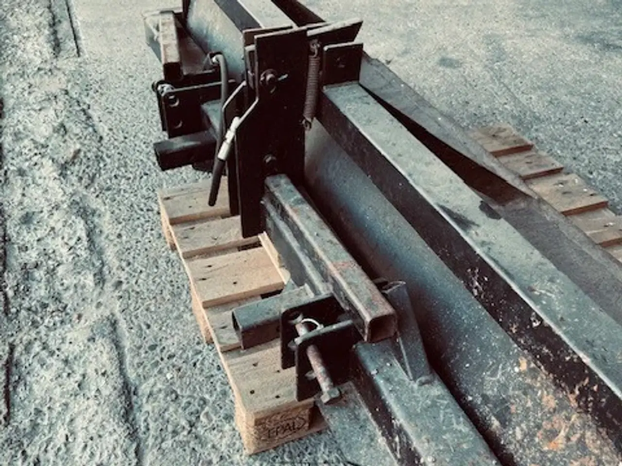 Billede 5 - Bagskovl til lille traktor