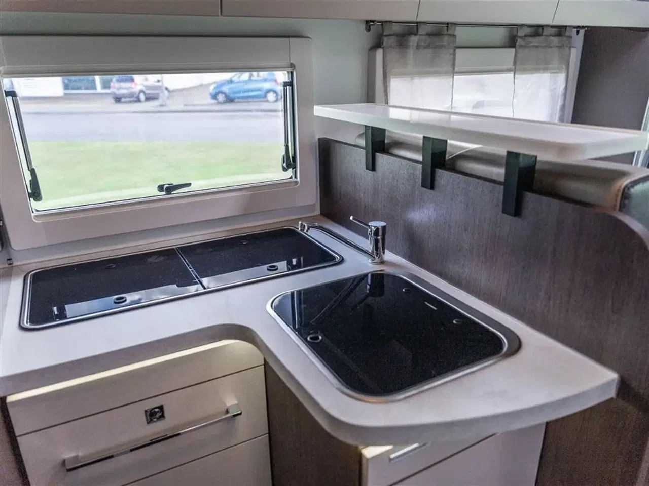 Billede 8 - 2023 - Benimar Sport 363 NK   Ekstrem velholdt autocamper til familien