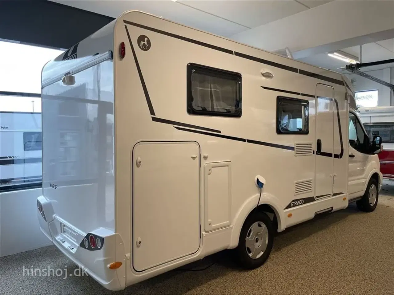 Billede 18 - 2025 - Hymer Etrusco V 6.6 SF   Lækker Autocamper med automatgear som kun er 214 cm bred fra Hinshøj Caravan.