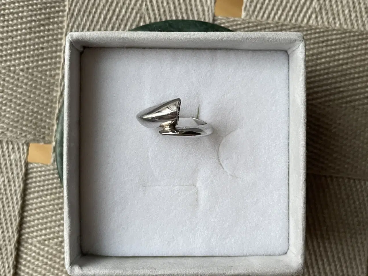 Billede 2 - Sif Jakobs sølvring